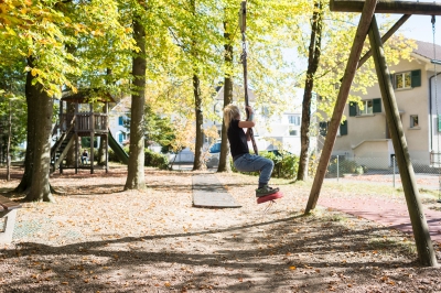 Bahnhofstrasse - Spielplatz 'Ritiplampi' an der Zulg nähe Bahnhof