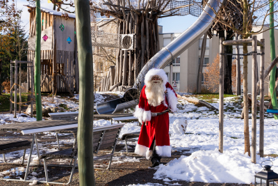 Besuch des Samichlous in der Solina Ziegelei Besuch des Samichlous in der Solina Ziegelei